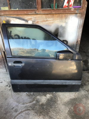 Volvo 850 çıkma sağ ön kapı