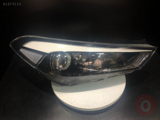 HYUNDAİ TUCSON SAĞ FAR