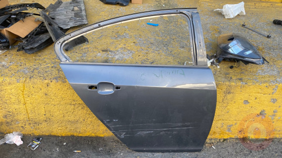 OPEL İNSİGNİA A SAĞ ARKA KAPI ÇIKMA ORJİNAL