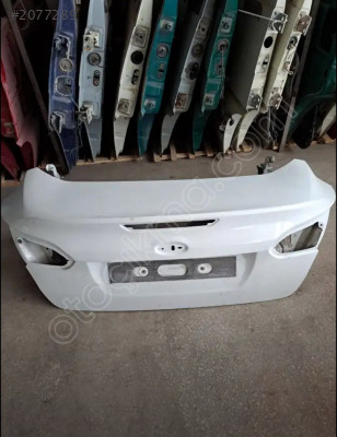 FORD FOCUS BAGAJ KAPAĞI 2017