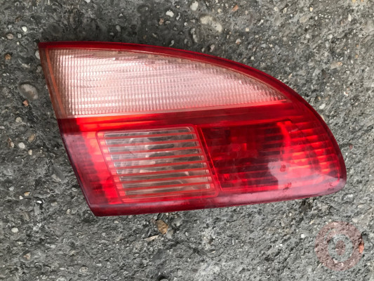 Toyota Avensis sol stop iç StationWagon