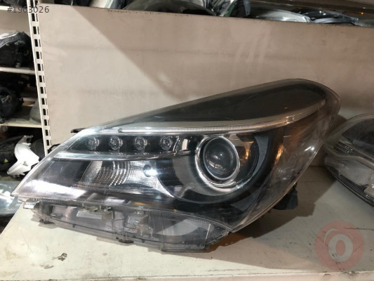 TOYOTA YARİS SOL FAR