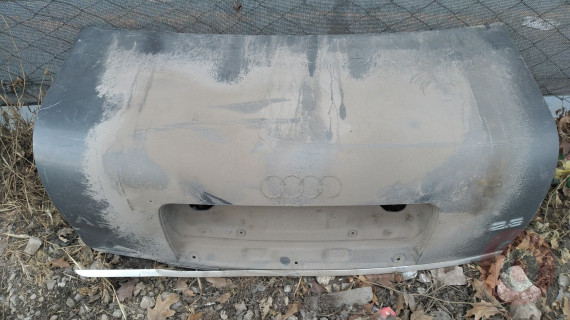 Audi a6 çıkma bagaj kapağı az hasarlı