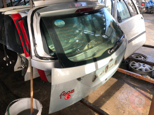 FORD FOCUS 1 BAGAJ KAPAĞI