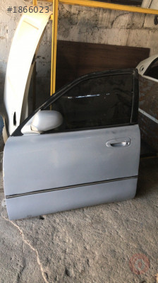 Mazda 626 sol ön kapı
