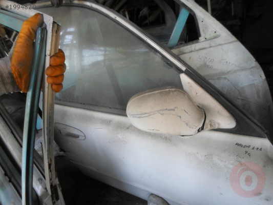 MAZDA 626 1994 BEYAZ ÖN SAĞ KAPI ÇIKMA