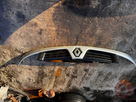 Renault Clio ön panjur hatasız orijinal