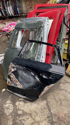 audi A4 B9 2016-19 sol arka kapı