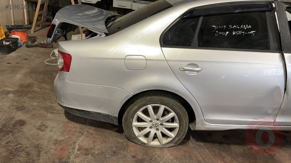 Vw Jetta 2008 Gri Renk SAĞ Arka Kapı Çamurluk ORJİNAL Çıkma - Volkswagen  Orijinal Çıkma Yedek Parça Ankara