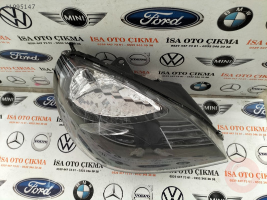 Renault Clio Sağ Ön Far Çıkma