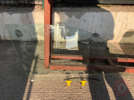 SUZUKİ VİTARA SOL ARKA KAPI CAMI 43R-004342
