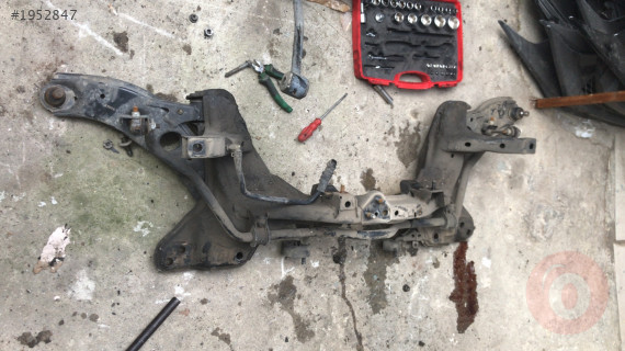 Mazda 626 motor traversi