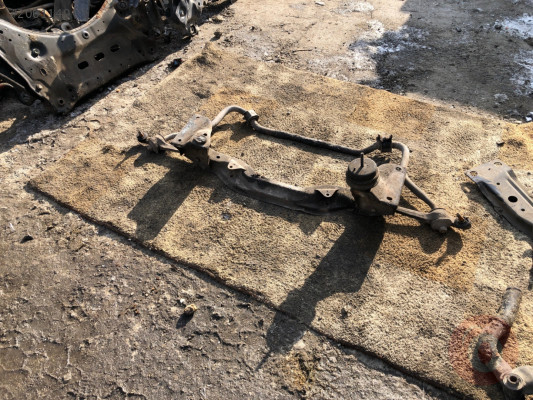 FORD SİERRA MOTOR ALT TRAVERSİ