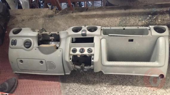 RENAULT KANGO 2 ÖN GÖGÜSLÜK