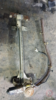 Mazda 929 sol arka cam krikosuçıkma