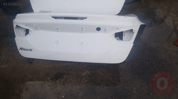 ford focus 4 arka bagaj kapağı