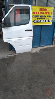 Mercedes sprinter 312 çıkma sol ön kapı