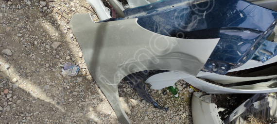 Peugeot 207 sağ ön çamurluk