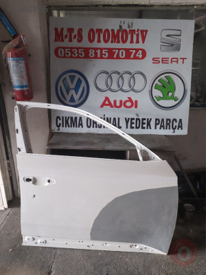 SKODA SÜPER-B SAĞ ÖN KAPI ÇIKMA ORİJİNAL