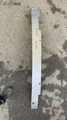 Volvo xc60 ön tampon demiri