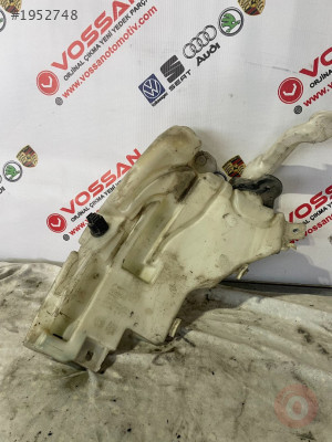 Audi A8 Camsu Bidonu Haznesi Çıkma 3D0955453S - Vossan Otomotiv Audi A8 Camsu Bidonu Haznesi Çıkma 3D0955453S - Audi 3D0955453S Orijinal Çıkma Yedek Parça Ankara