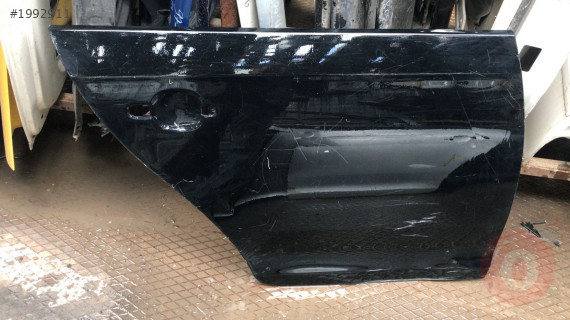 VOLKSWAGEN JETTA SAĞ ARKA KAPI SACI 2005-2010