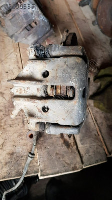Volvo 460 sağ ön kaliper çıkma