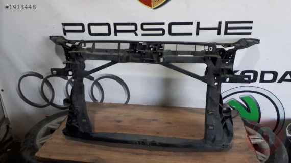 2013-2016 AUDİ A3 ÇIKMA ÖN PANEL 8v0805588a