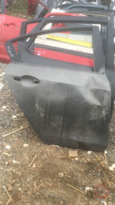 MAZDA 3 SAĞ ARKA KAPI OTO MEHMET GÜVENCESİYLE