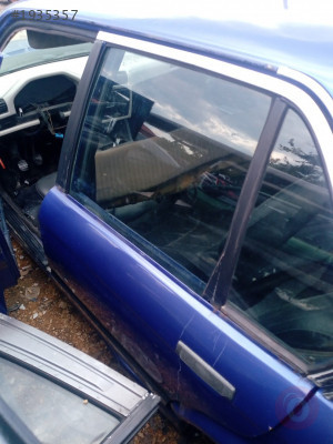 BMW E30 Çıkma Sol Arka Kapı
