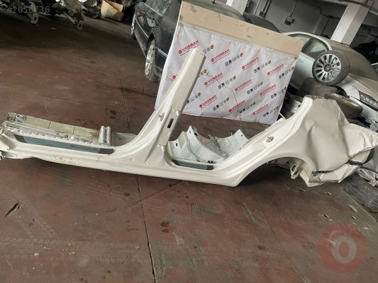 Skoda SuberB Sol Marşbiyel orta direk Kesme 2014 - Vossan Otomotiv Skoda SuberB Sol Marşbiyel orta direk Kesme 2014 - Skoda Orijinal Çıkma Yedek Parça Ankara