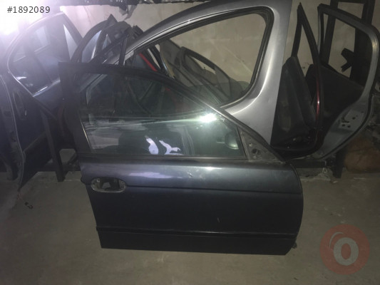 E39 BMW Sağ ön Kapı Hatasız Orijinal Çıkma