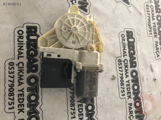827101855R renault sol arka cam motoru