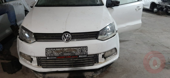 POLO MOTOR KAPI ÇAMURLUK ŞANZIMAN ORJİNAL Çıkma HATASIZ - Volkswagen  Orijinal Çıkma Yedek Parça Ankara