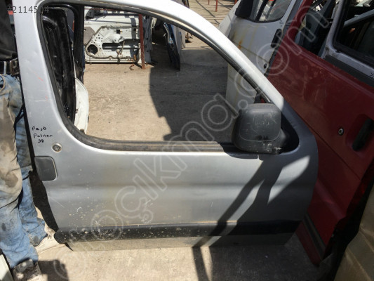 Peugeot Partner 1998-2008 Sağ Ön Kapı
