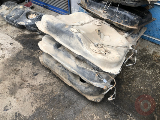 TOYOTA COROLLA A101 YAKIT DEPOSU