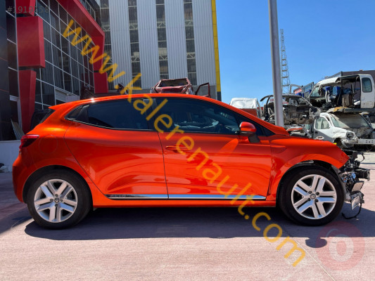 Renault Clio 5 Sağ Ön Kapı Cam Fitil