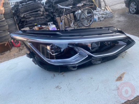 5H0941120 VW GOLF 8 SAĞ ÖN FAR LEDLİ ÇIKMA ORJ HATASIZ