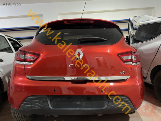 Renault Clio 4 Arka Bagaj Kapağı (Kırmızı)