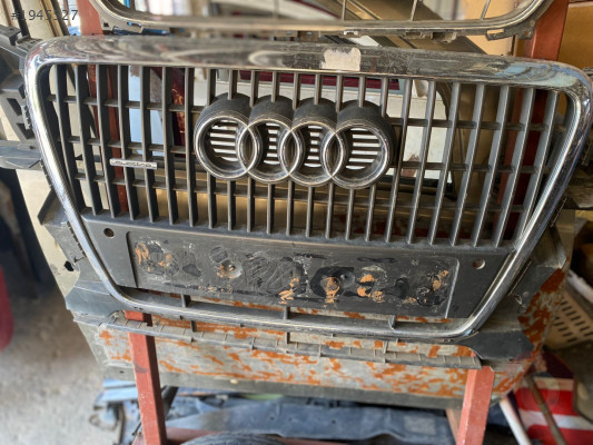 AUDİ Q5 ÖN PANJUR