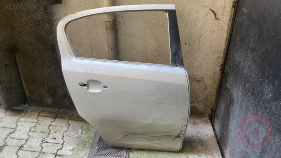 OPEL CORSA D SAĞ ARKA KAPI ÇIKMA ORJİNAL