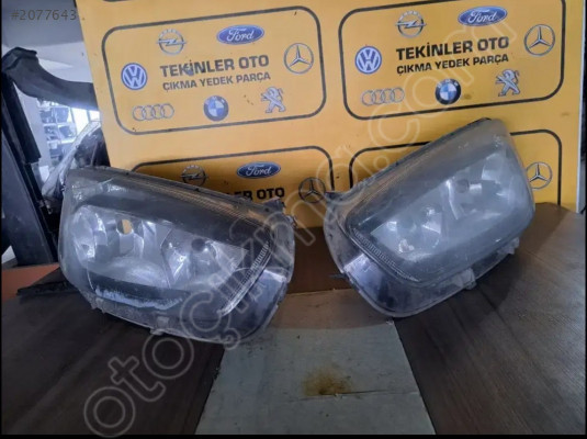 Ford Courier Sağ Sol Far 15440F 15439F