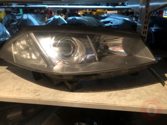 RENAULT MEGANE 2  SAĞ MERCEK FAR  2002-2006