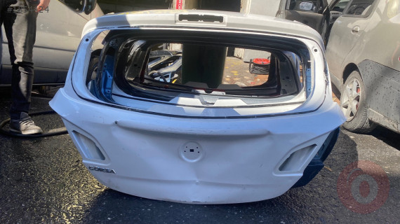 OPEL CORSA E BAGAJ KAPAĞI ÇIKMA ORJİNAL