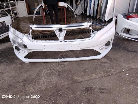 Dacia Sandero ön tampon
