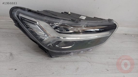VOLVO XC40 ORJINAL ÇIKMA SAĞ FAR
