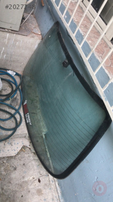 Toyota carina arka cam
