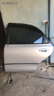 Mazda 626 sol arka kapı