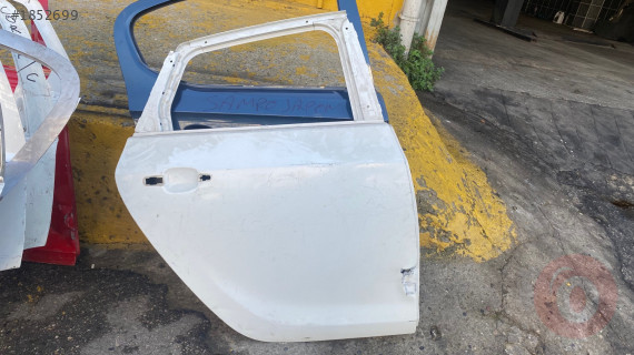 OPEL ASTRA J SAĞ ARKA KAPI ORJİNAL 13301547