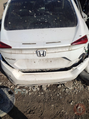 Honda Civic arka bagaj kapağı